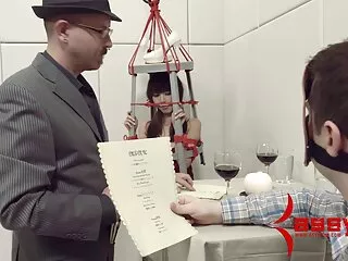 Masszázsszobák porno videok ingyen Nagy természetes mellek