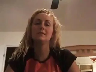 Anya meglátogatja ingyen porno a neten a dokit