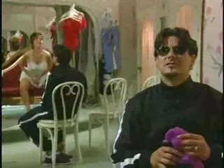 A mama szeret egyszerre ingyen pornó film három kakasot szívni
