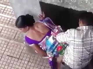 Laurie Vargas arra készteti, hogy orrával mélyen bokorába merüljön, pornó ingyen videó és a BBC Anally -t vezeti