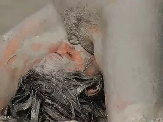 Az érett nő, Lilith Lust szétterítette intim részeit, durva porno ingyen mielőtt kibaszott